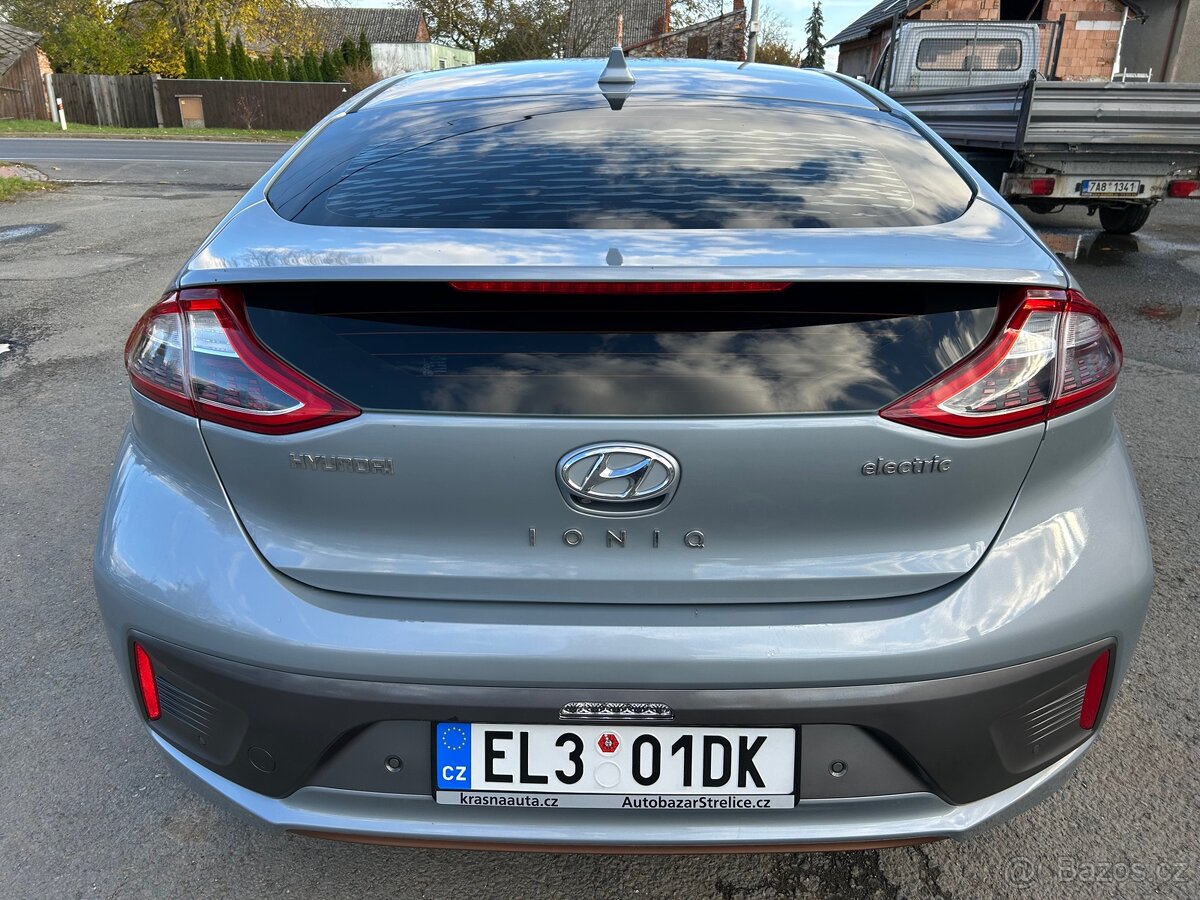 HYUNDAI IONIQ elektric - 13