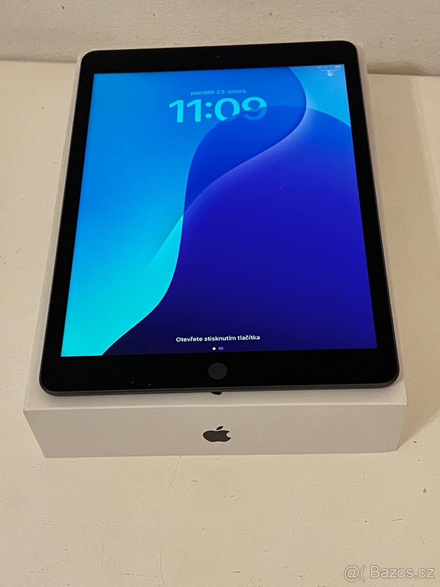 Apple iPad 8. generace (2020) - 13