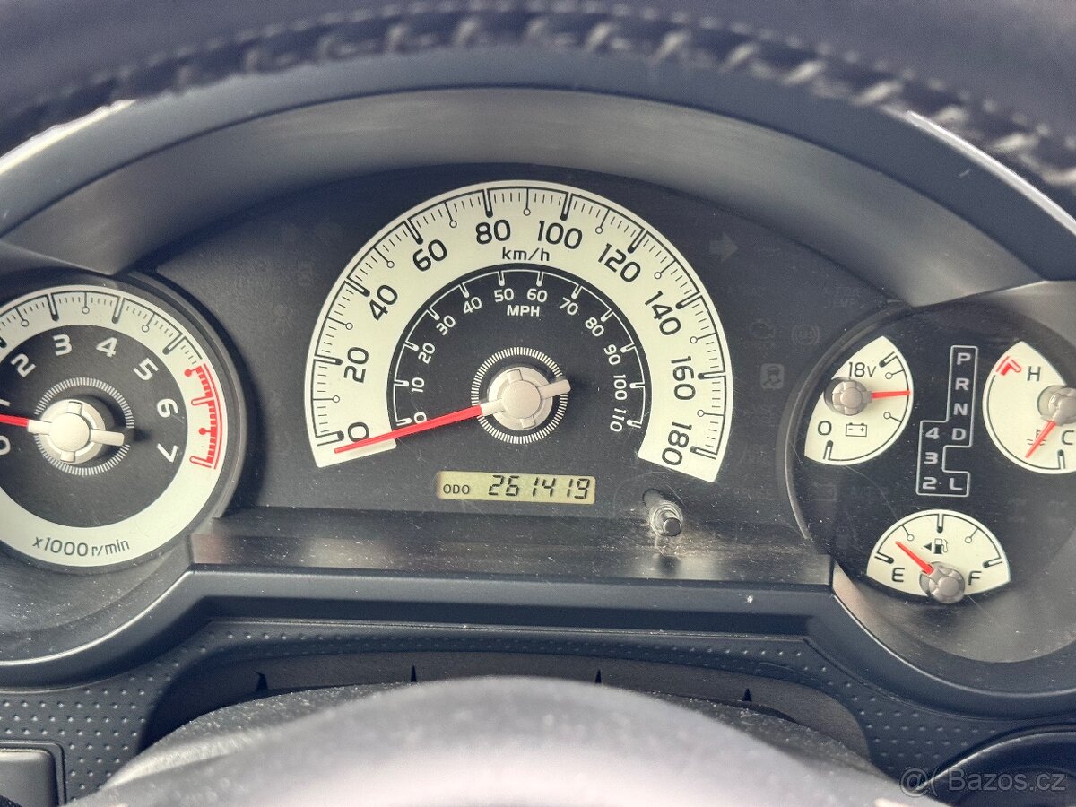 Toyota FJ Cruiser 4.0 - 13