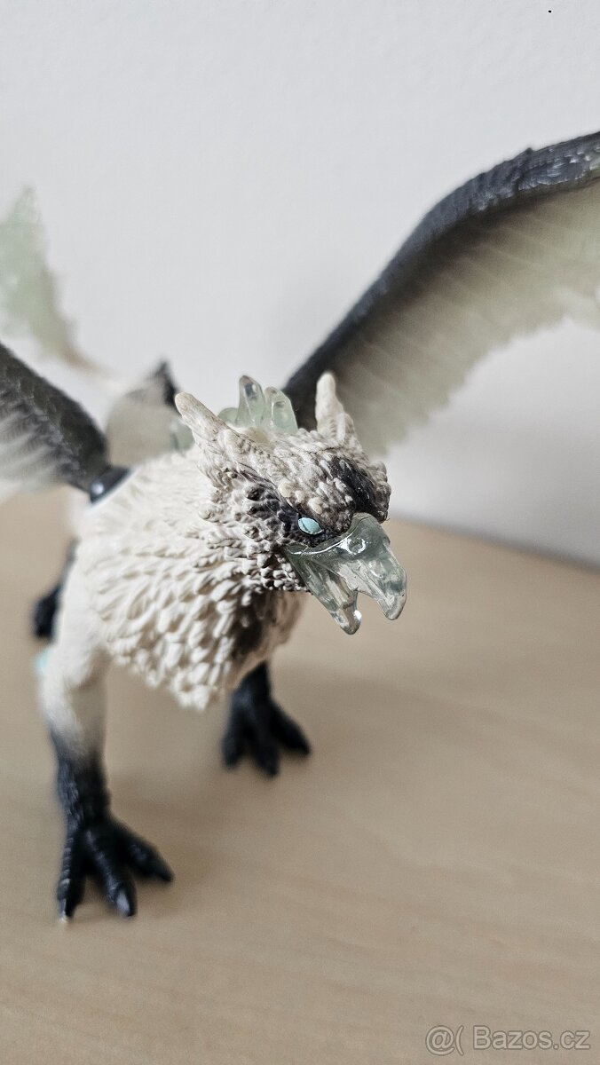 Schleich Eldrador Ledový gryf - 13