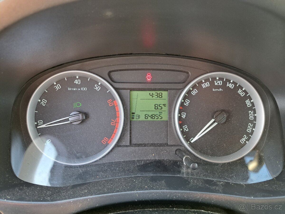 skoda fabia 2 male km - 13