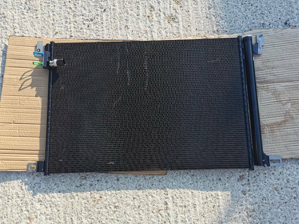 TOUAREG 24 PREDNY NARAZNIK R LINE - 13