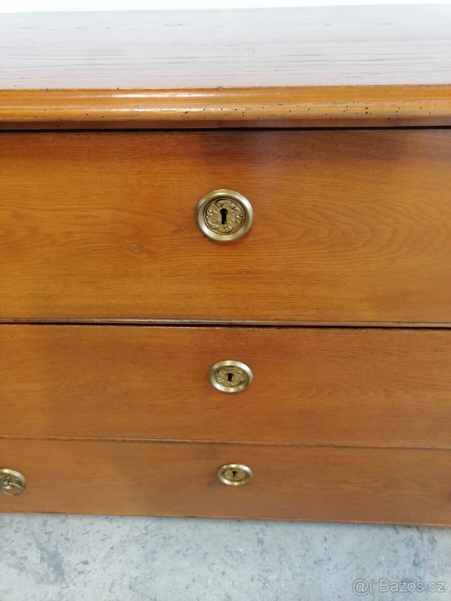 Starožitná komoda šuplíková - 13