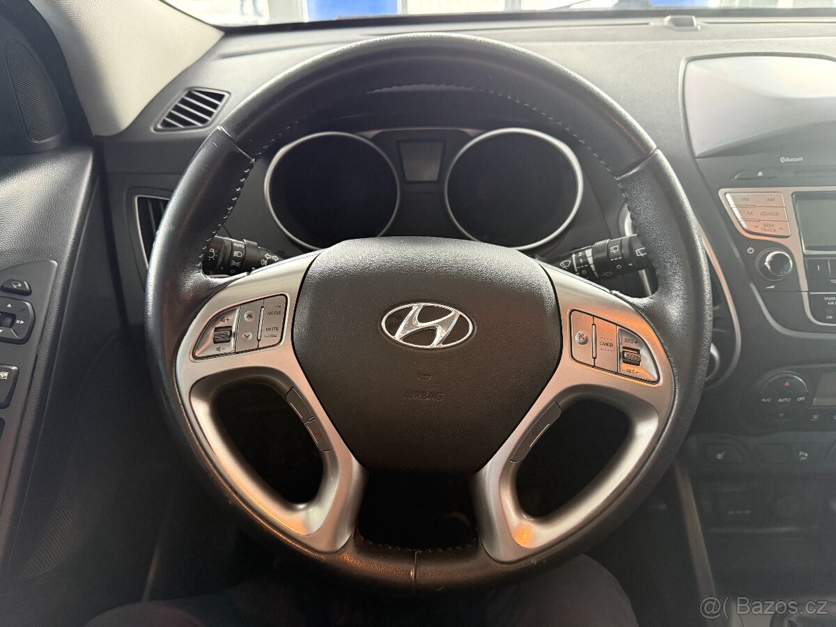 Hyundai ix35 1,7 CRDI,SERVISKA,ČR,TAŽNÉ - 13
