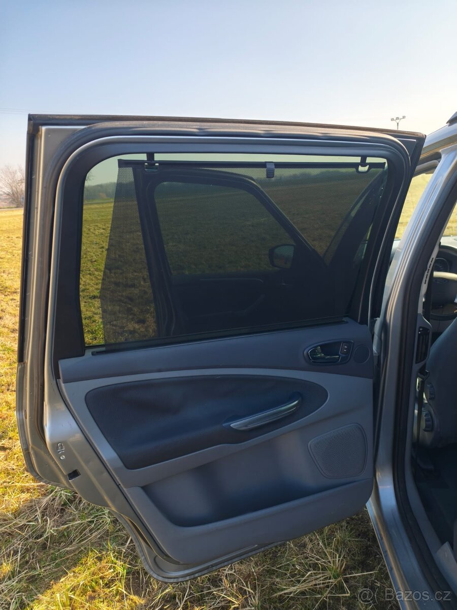 Ford Galaxy 2,0i - 13