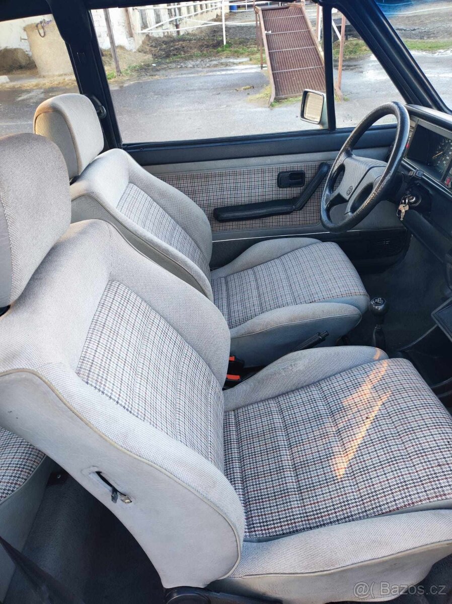 VOLKSWAGEN GOLF 1 CABRIO KARMANN - 13