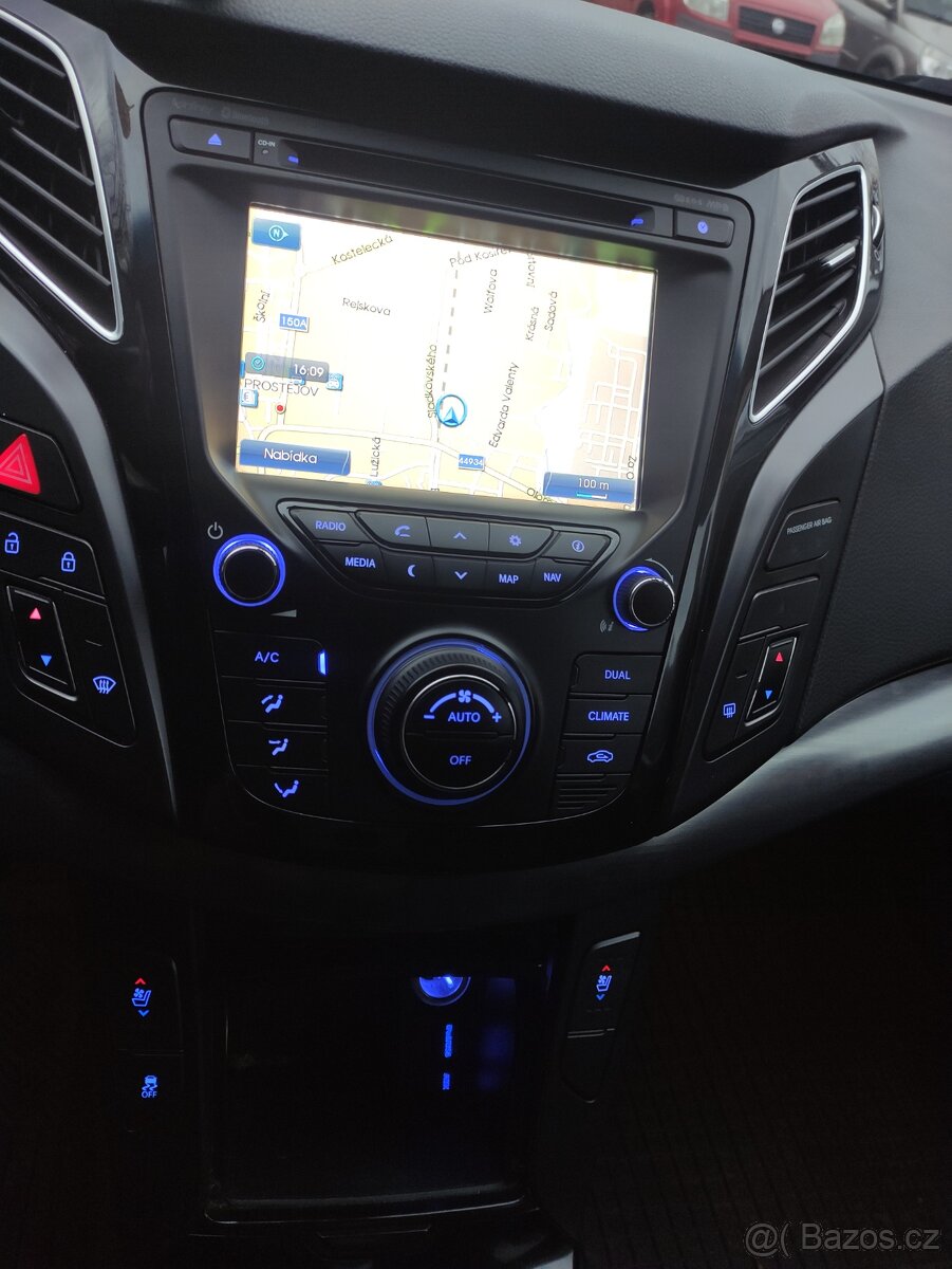 Prodám Hyundai i40 1.7 Crdi stk 7/2027 Plná výbava - 13