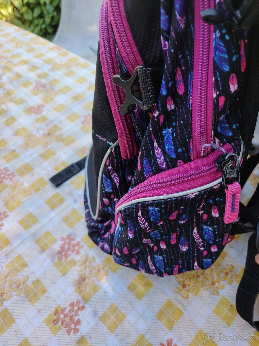 Školní batoh s motivem peří - 13