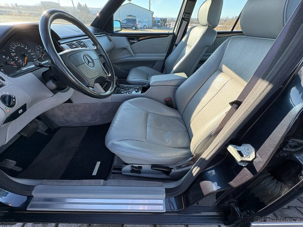 Mercedes Benz E 320 V6 W210 - 13