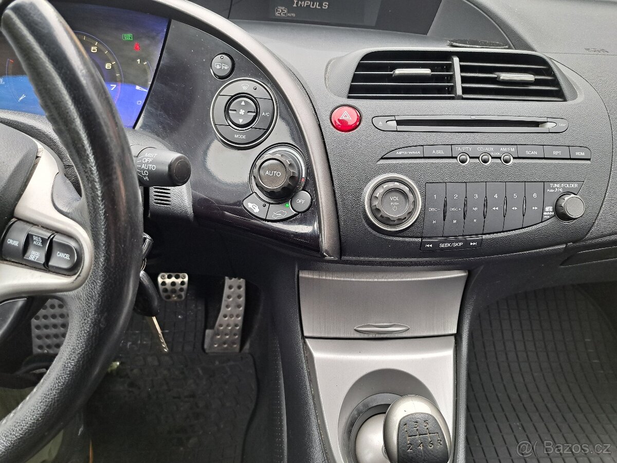 Honda Civic 1.8i-VTEC Xenony Sport - 13