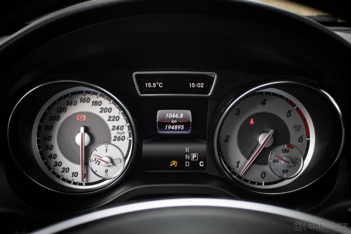 Mercedes-Benz GLA 4MATIC - 13