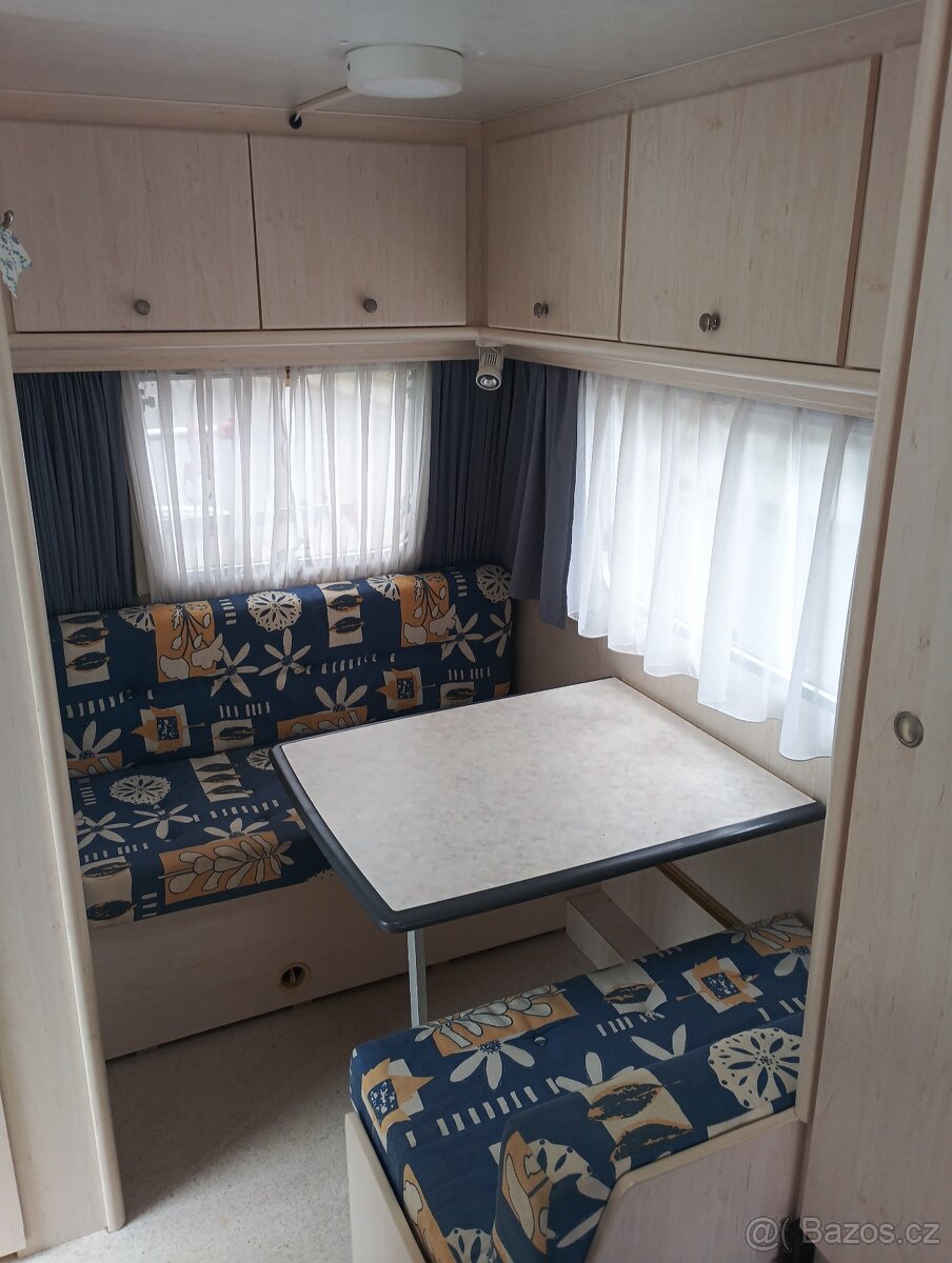 Dethleffs Family 380, předstan, 1000Kg - 13