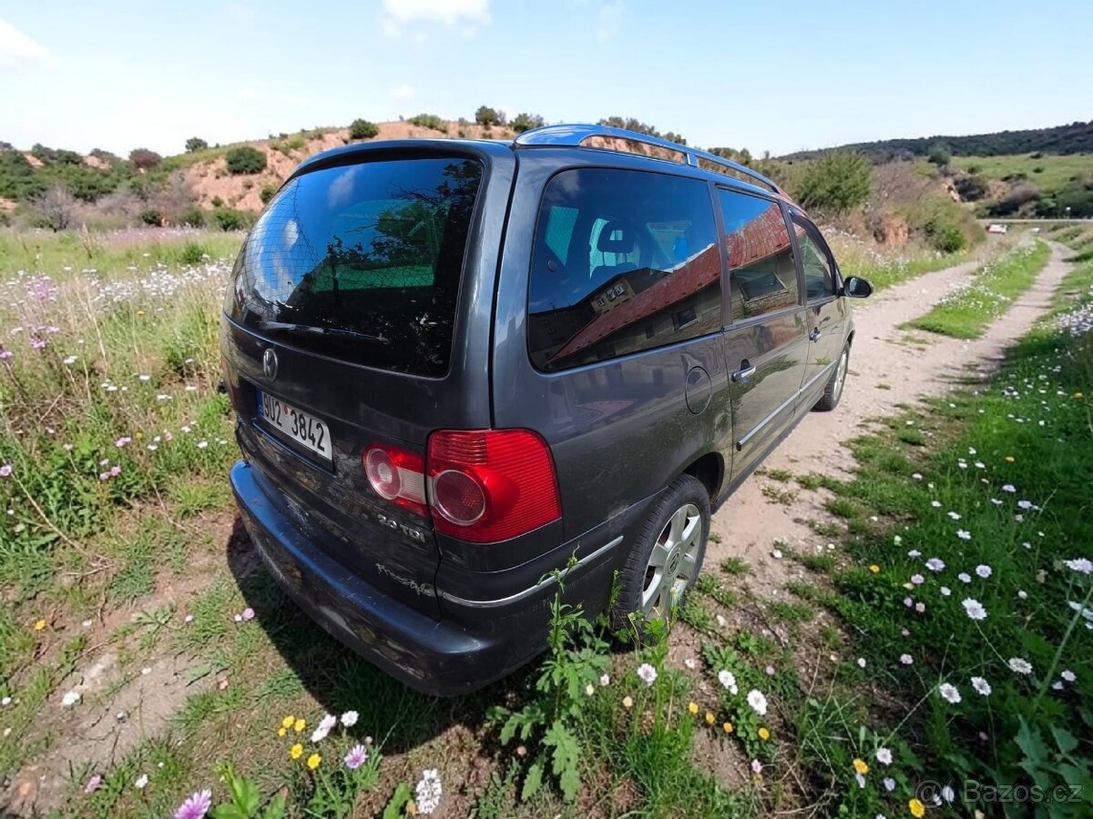 Sharan 2,0tdi 103kw freestyle - 13