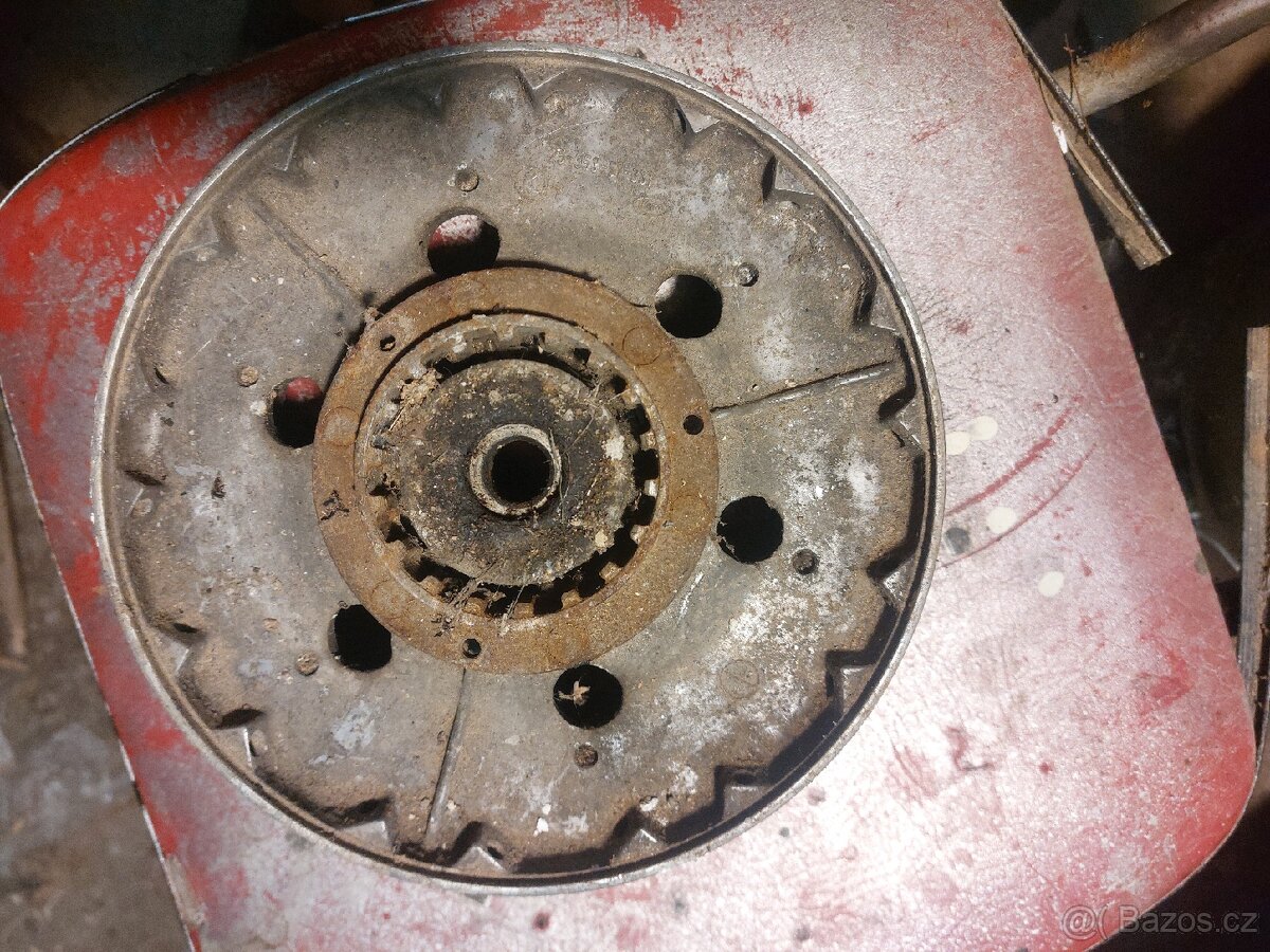 Kola na Jawa kyvacka velká. Cena za vše. - 13