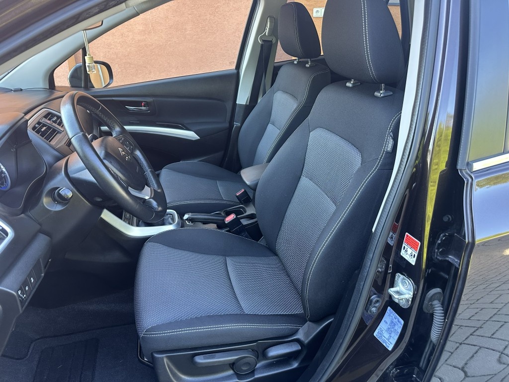 Suzuki S-Cross 1.6i 88kW 4x4 serviska - 13