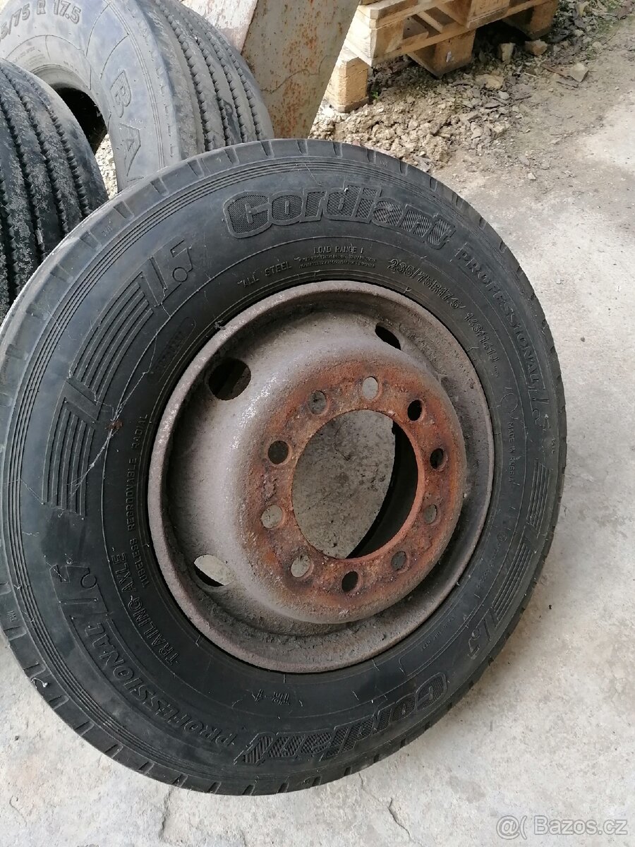 Pneu 235/75 R17, 5 - 13