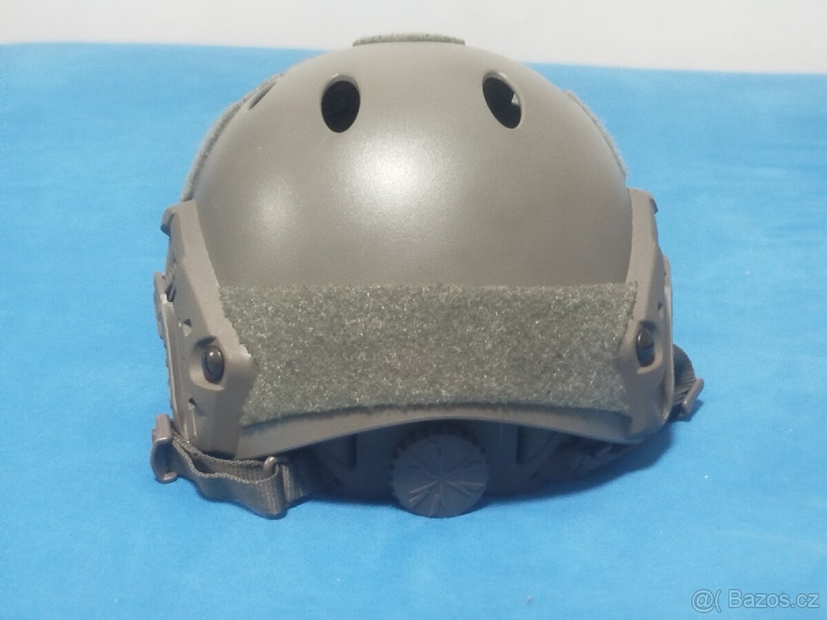 Airsoft helma FMA M-L - 13