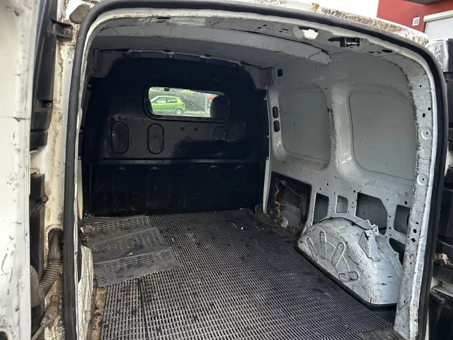 Renault Kangoo Express 1.5 dCi Rok 2013 ČR Původ - 13