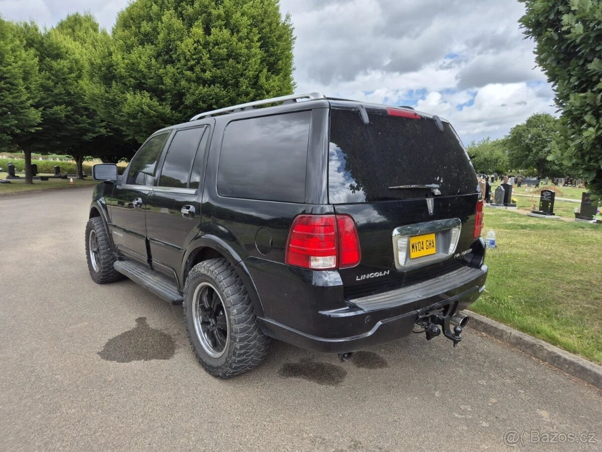 LINCOLN NAVIGATOR OFFROAD 4X4 V8 BENZÍN / LPG - 13