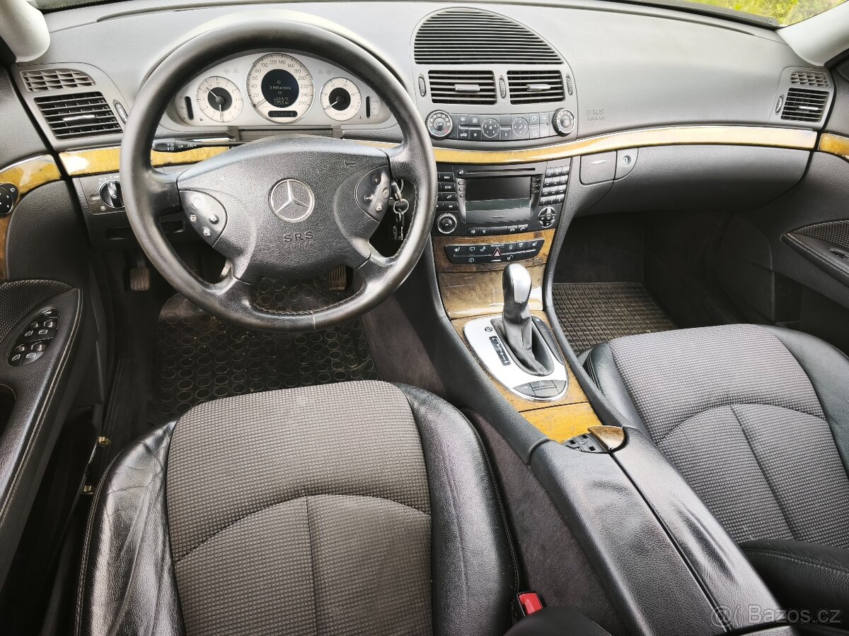 Mercedes E 320CDi, rok 2004, najeto 327t.km - 13