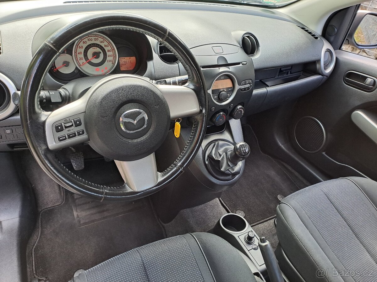 Mazda 2 1.5 - 13