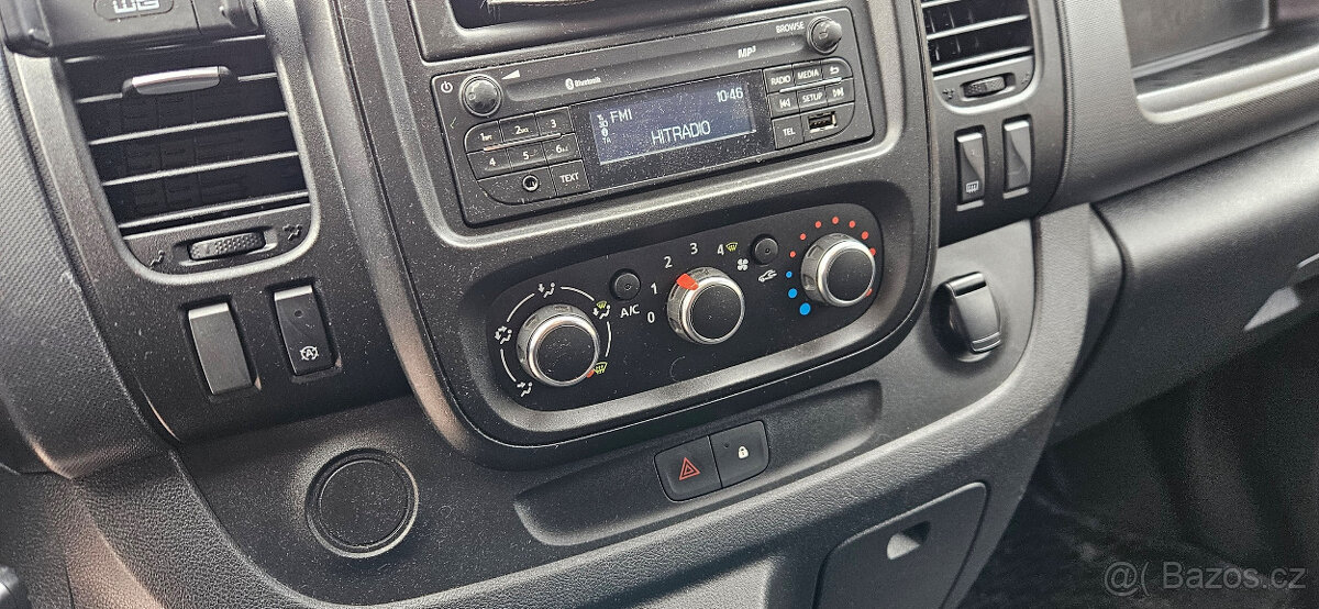 Renault Trafic 2.0DCI - 6 míst - DPH - LED - odpočet DPH - 13