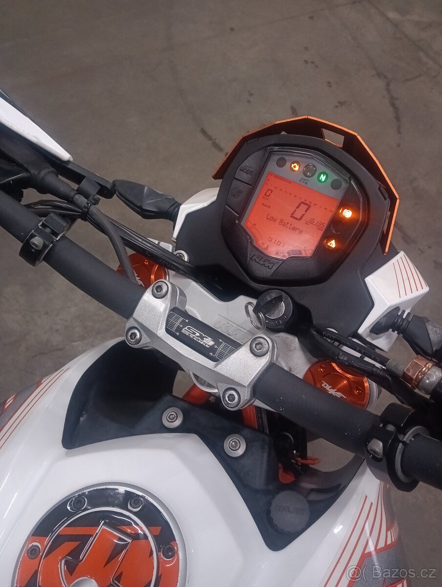 KTM Duke 390 White ABS - 13