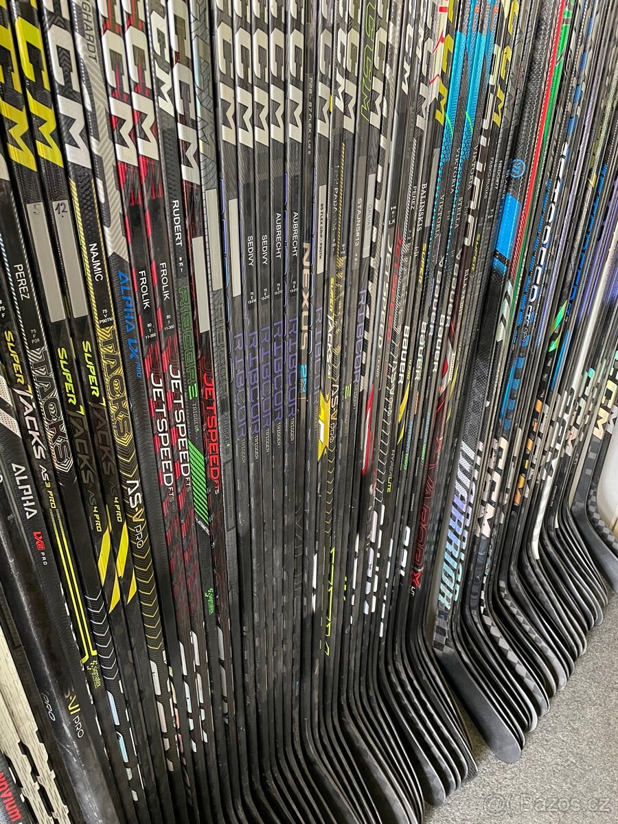 Kompozitová hokejka CCM - 13