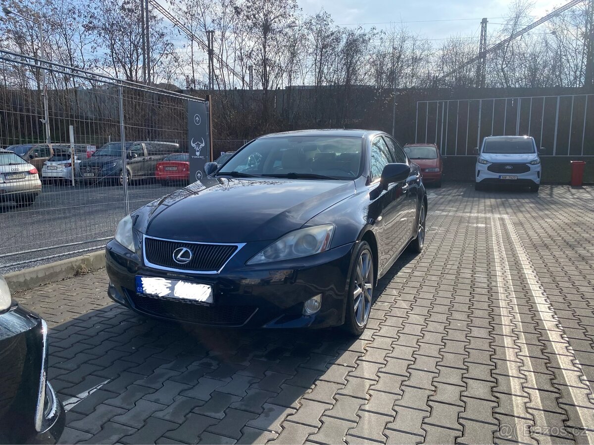 Lexus IS220d - 13