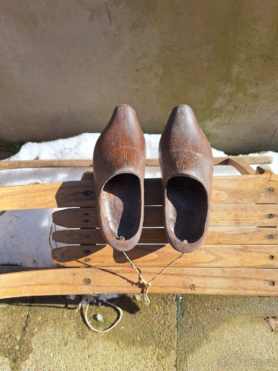 Sáňky a dřeváky - 13