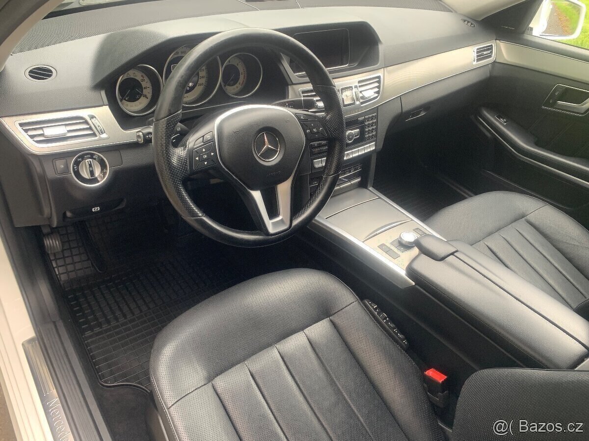 Mercedes Benz E - 13