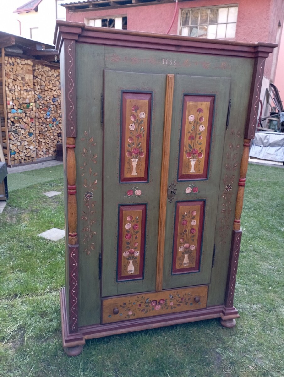 Starožitná skříň - 13