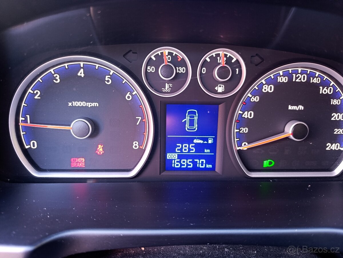 Hyundai i30 CW 1.6 benzín - 13