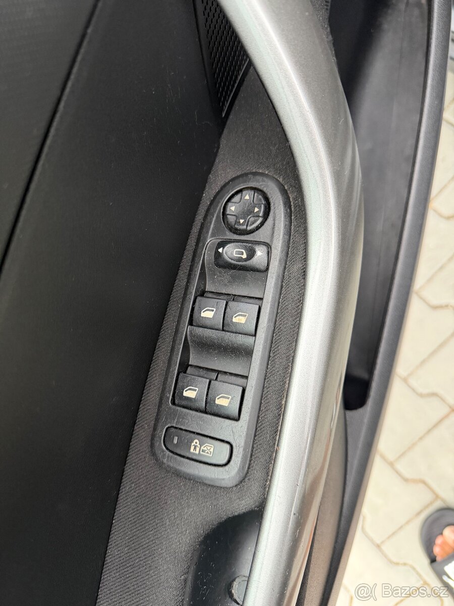 Peugeot 308 automat - 13