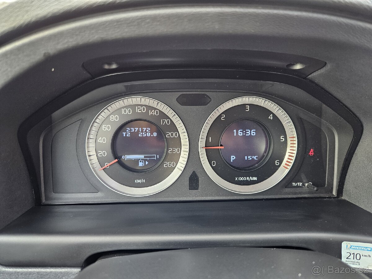 Volvo v70 2,4 D5 151kw - 13
