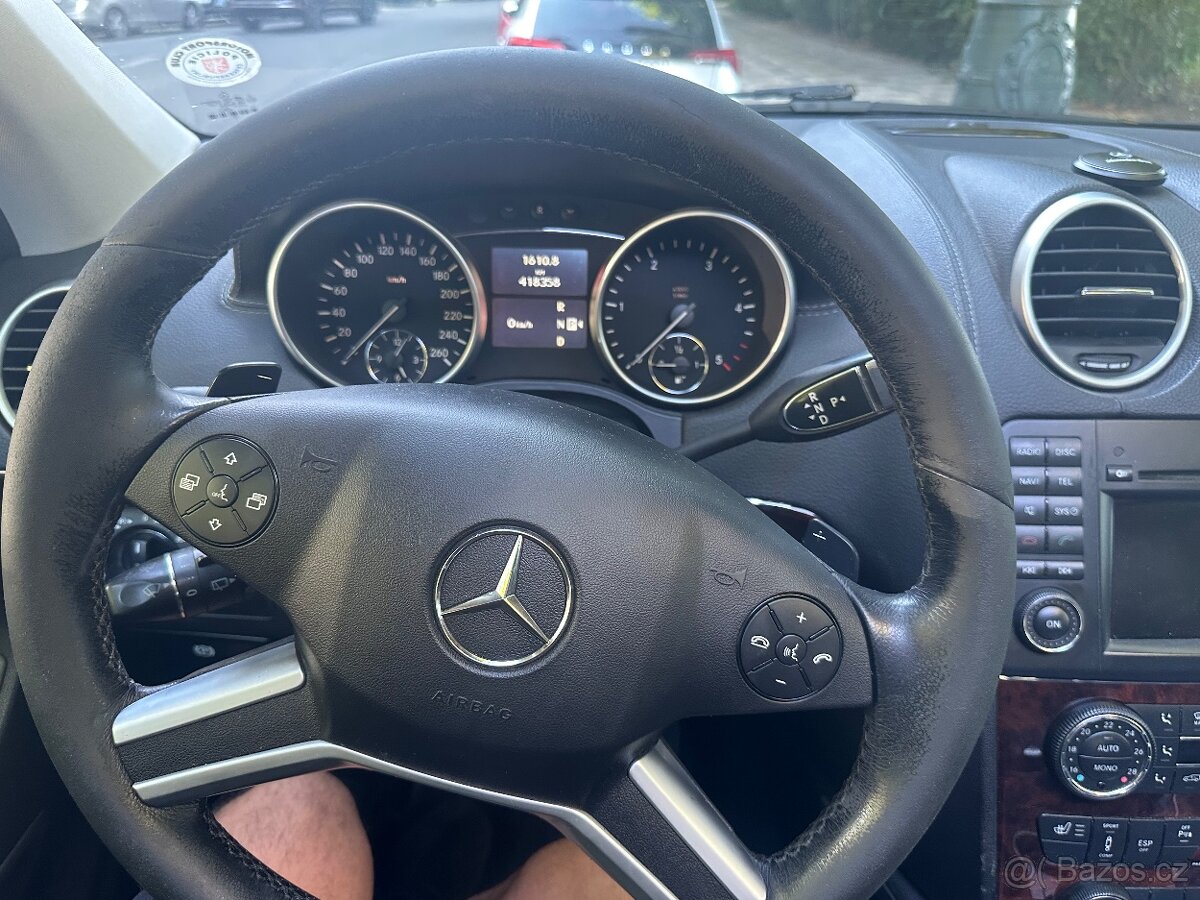 Mercedes GL 2009 rok - 13