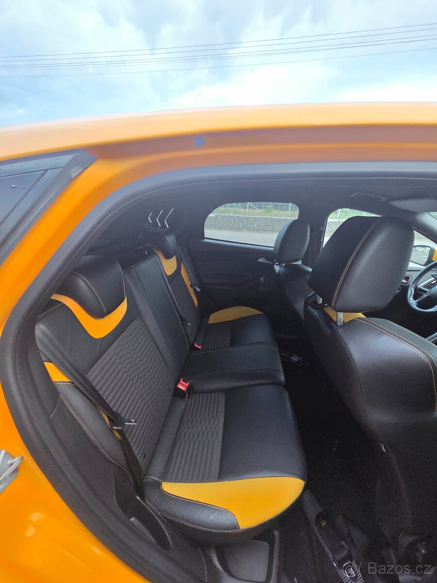 Ford Focus ST MK3 - 13
