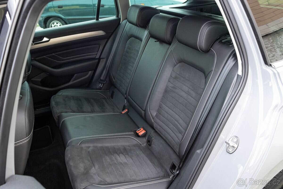 Volkswagen Passat Variant 1.5 TSI ACT Elegance DSG - 13