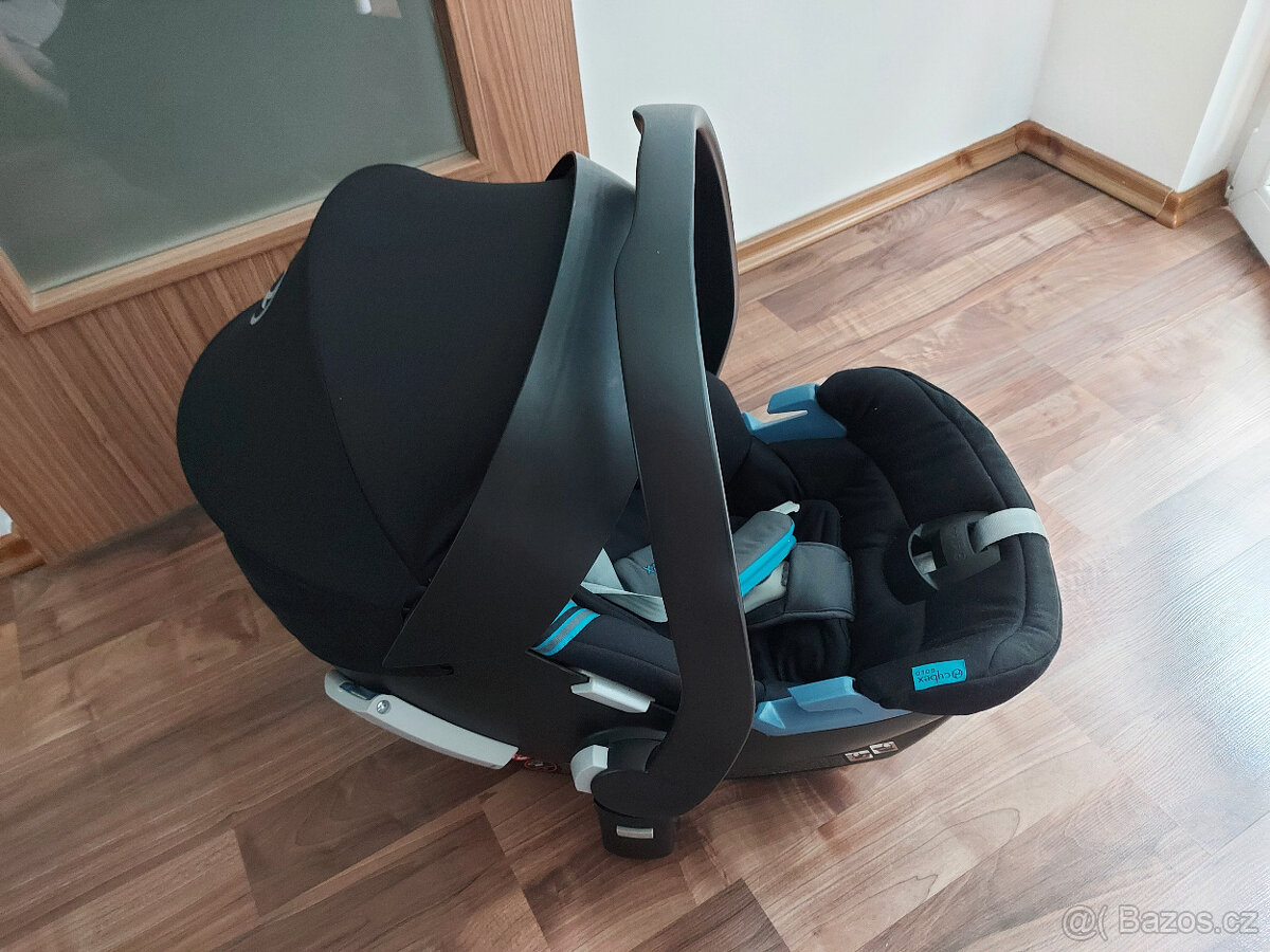 Kočárek modrý JOOLZ + autosedačka vajíčko - 13