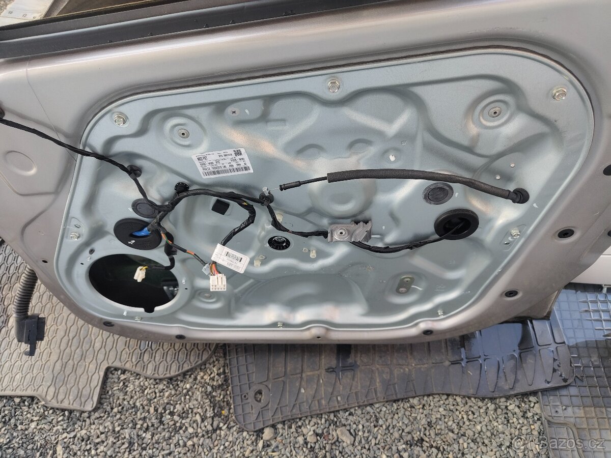 Karosářské díly Hyundai ix20 - Y3Y - 13