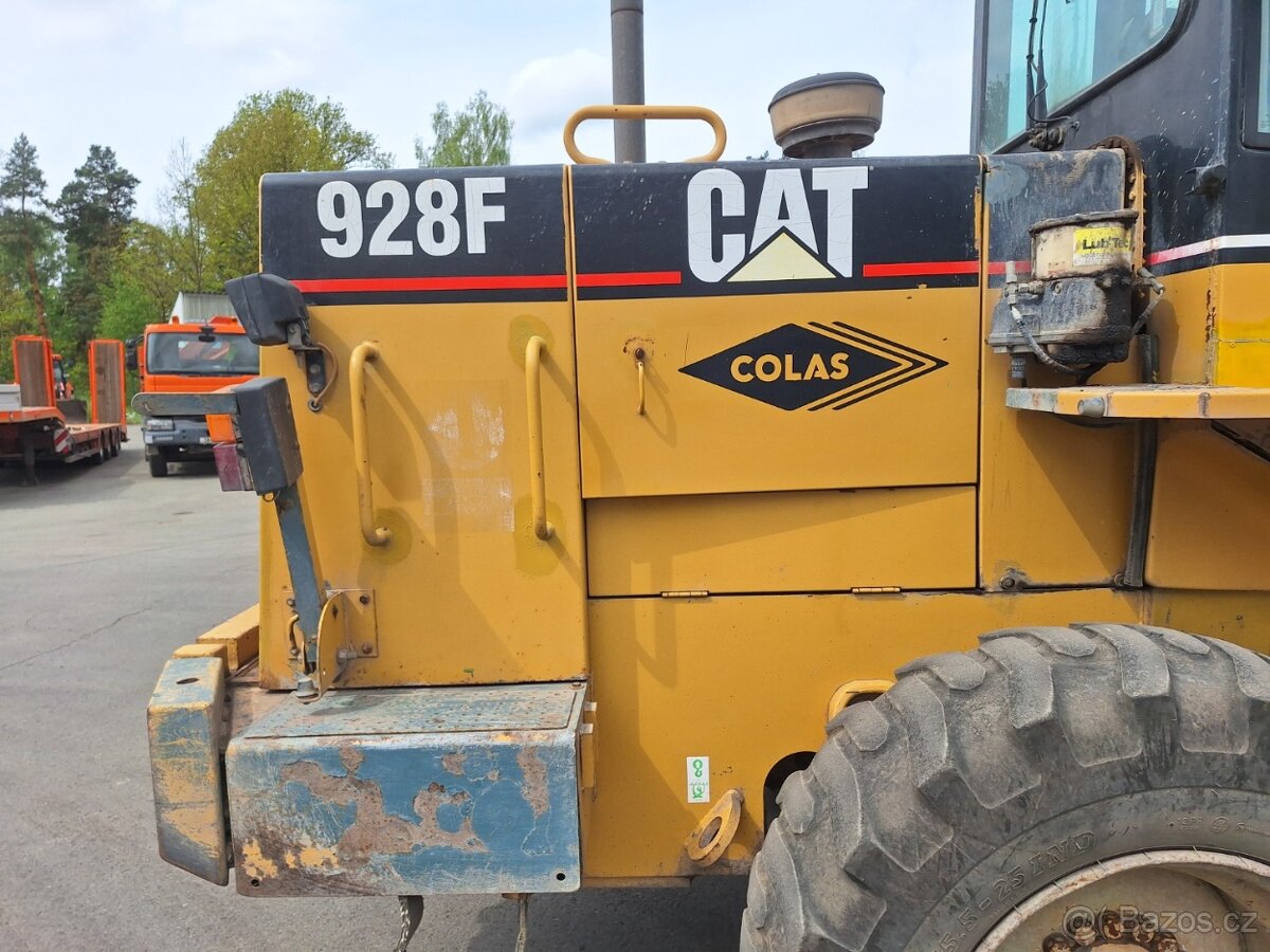 CAT 928 F 4X4 - 13