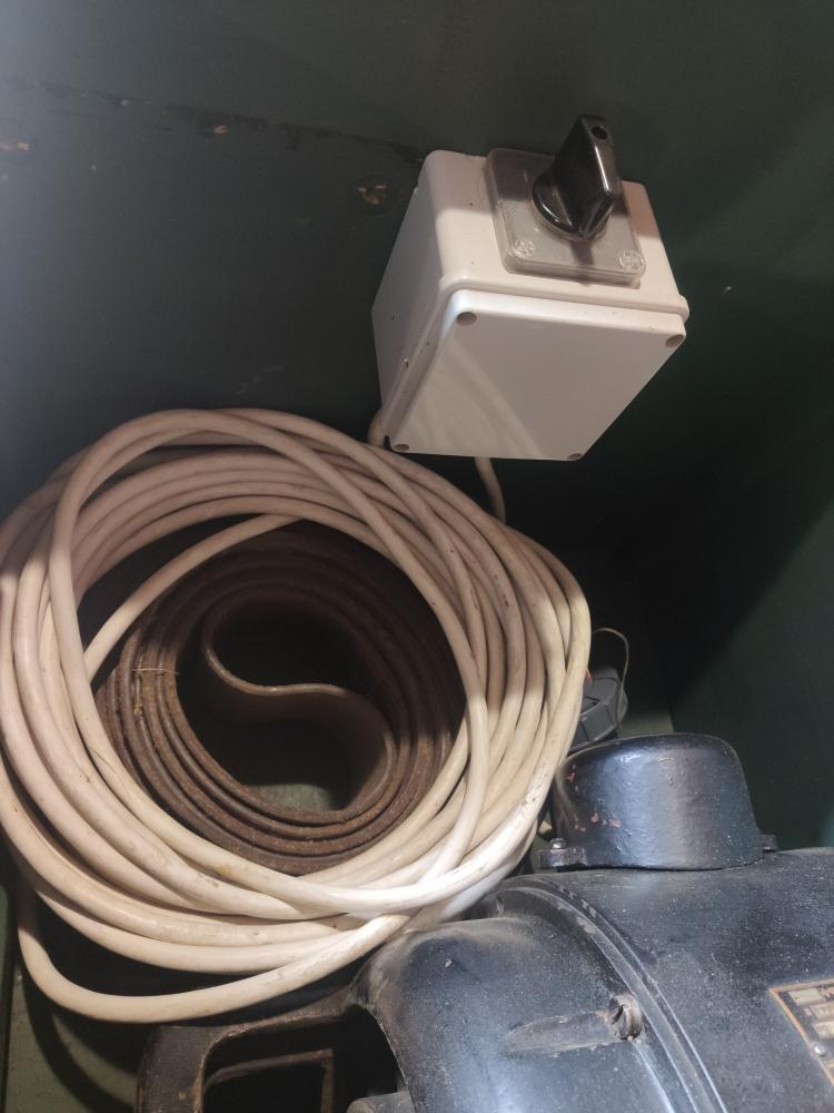 Stabilní elektromotor s cirkulárkou - 13