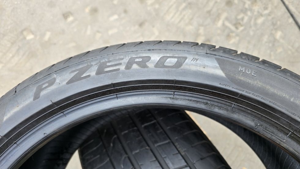 Letní pneu 275/35/20 Pirelli Run Flat - 13