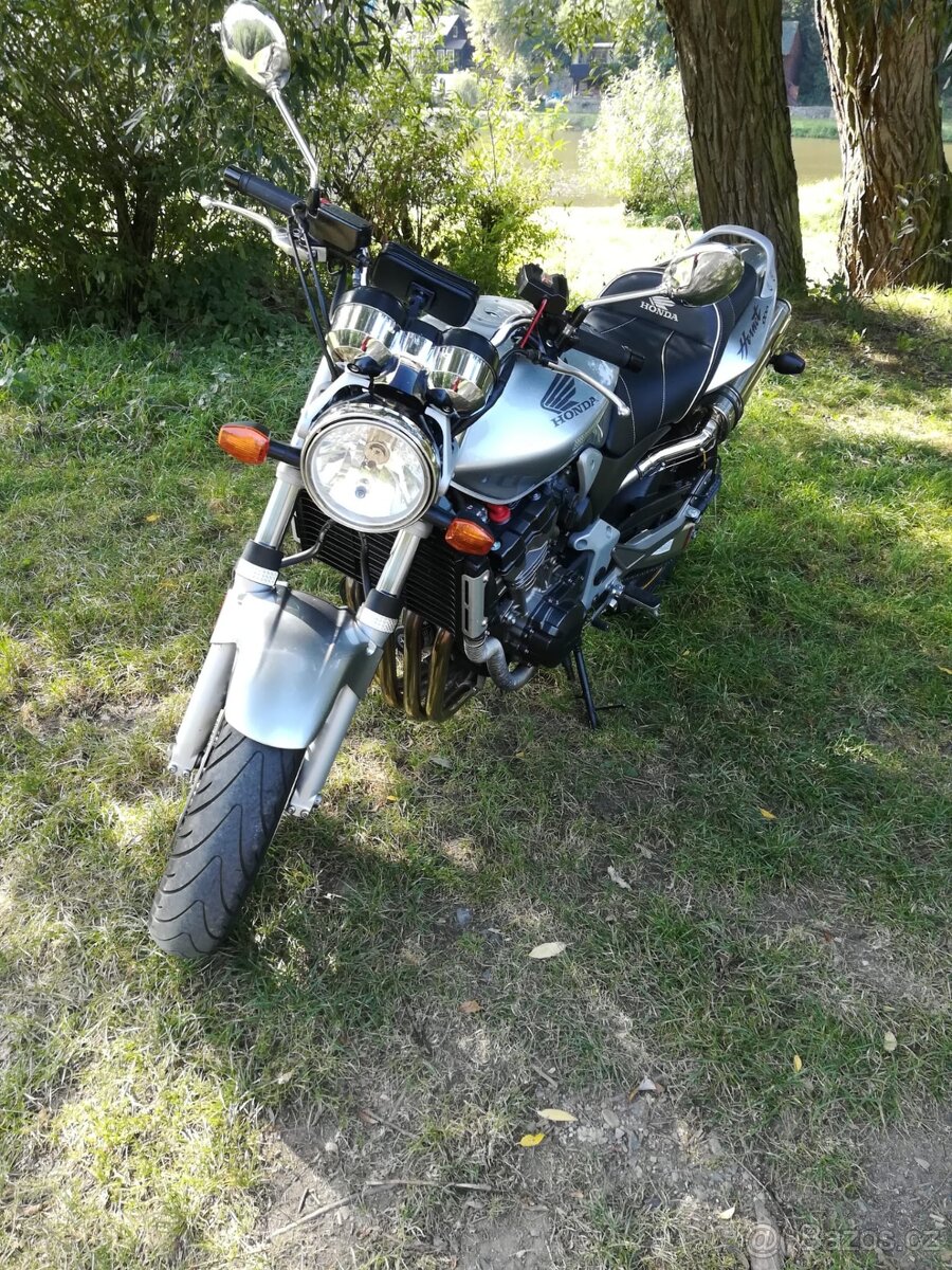 Honda Hornet CB 900F - 13