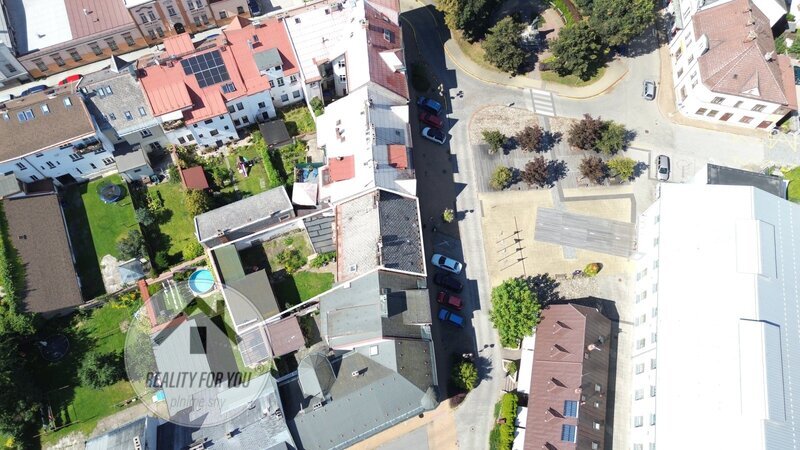 Prodej investičního domu v centru Semil - 13