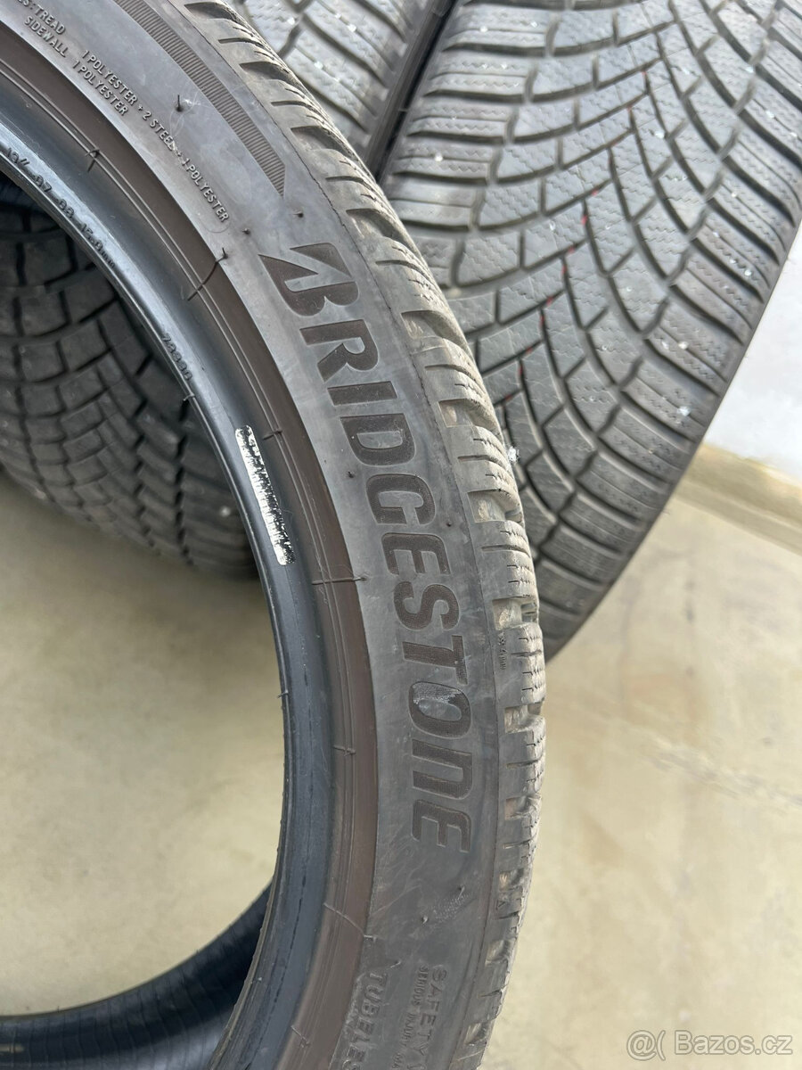 235/40R19 zimní pneu BRIDGESTONE BLIZZAK LM005 - 13