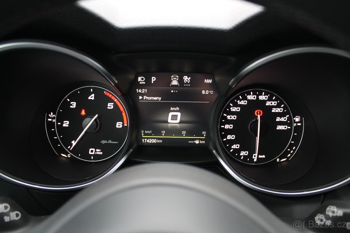 Alfa Romeo Stelvio 2.2JTD 154kW¨Q4¨ACC¨KEYLESS¨KAMERA - 13