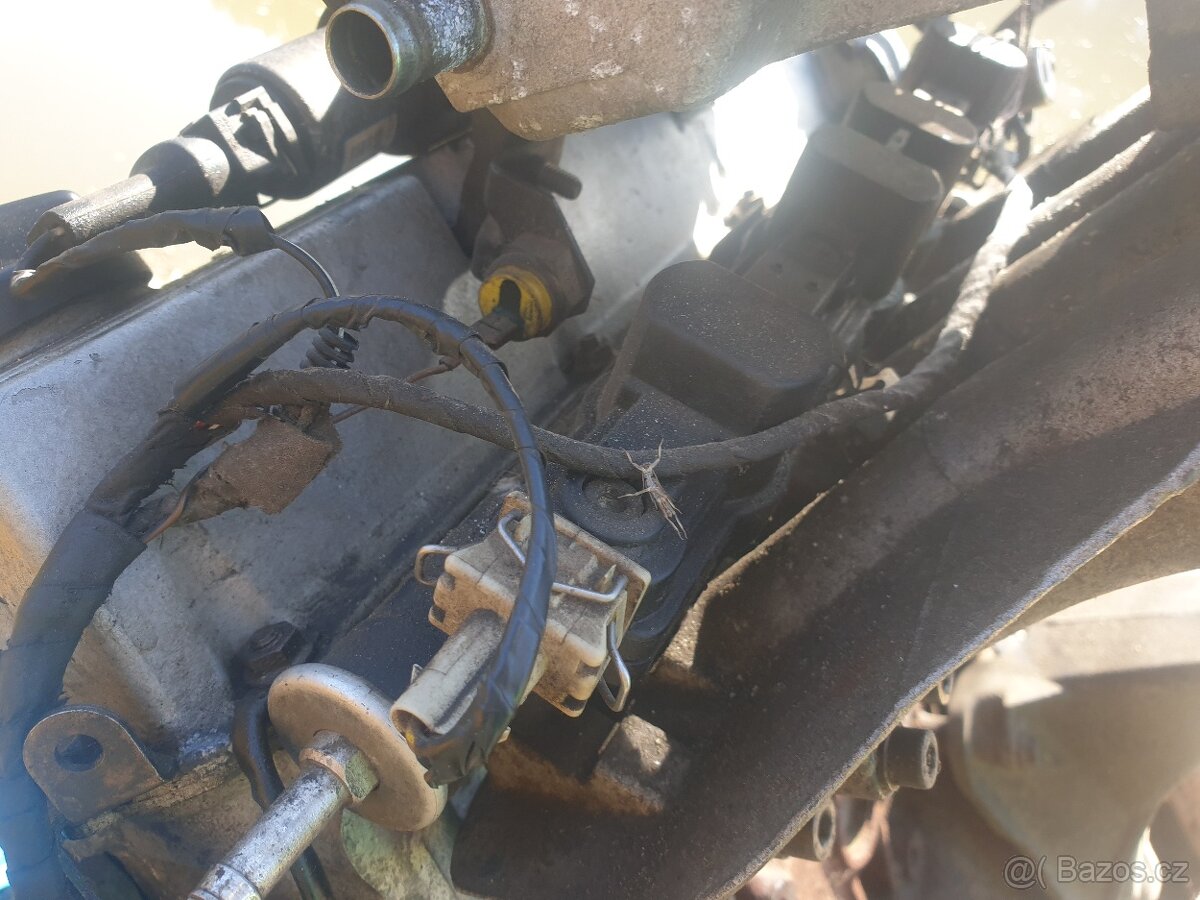 Motor VW 2.0 benzín 85kw - 13