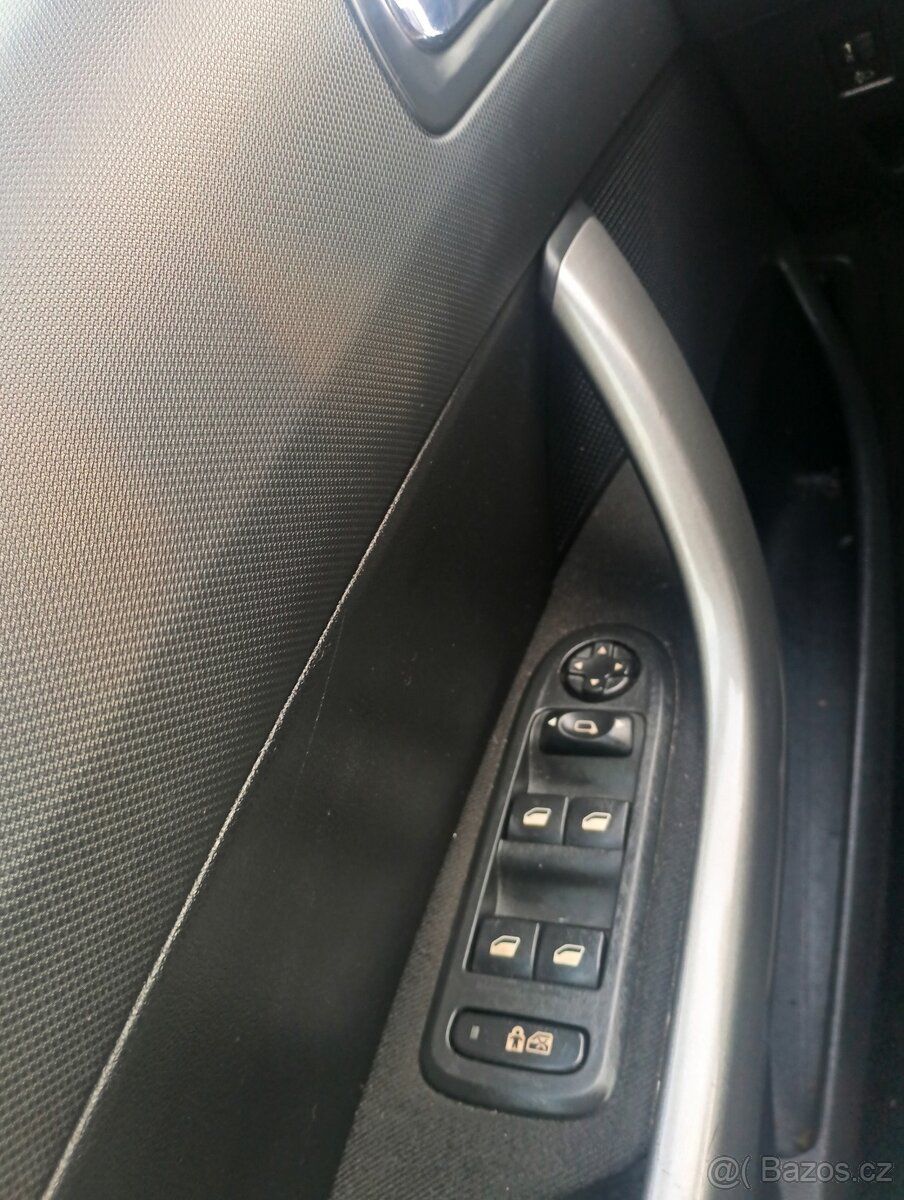 Peugeot 308 - 13