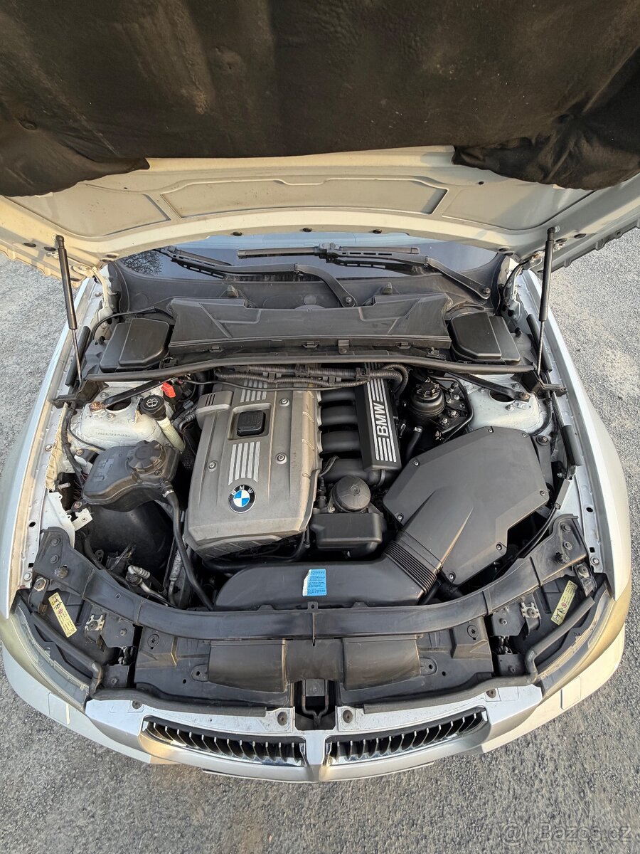 BMW E90 330i N52 Manuál M-packet - 13